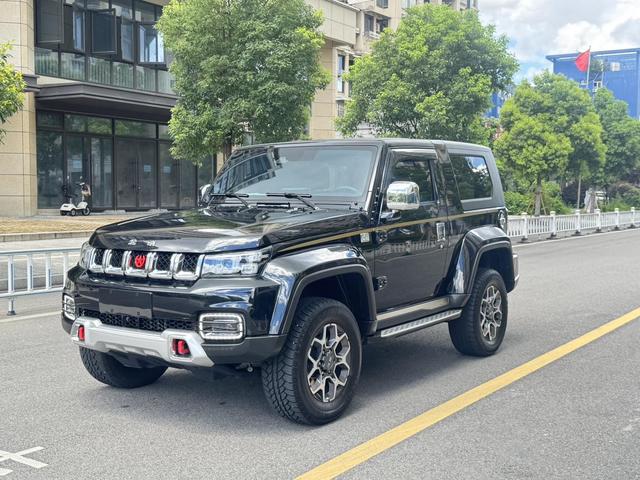 Beijing off-road BJ40 2020 2.0T automatic four-wheel drive tribute to the 2020 version of the knight type