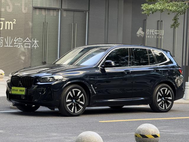 BMW iX3 2023 Leader