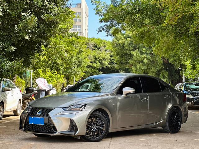 Lexus IS 2017 300 F SPORT Edition