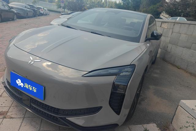 Hongqi EH7 2024 model 690 Pro