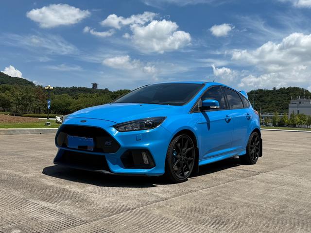 Fox (imported) 2018 2.3T RS Track Version