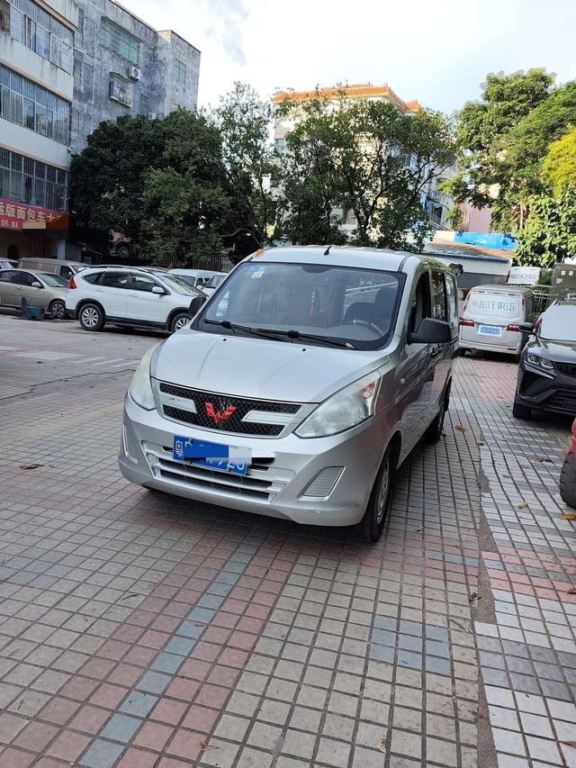 Wuling Rongguang V 2018 1.5L Practical Type