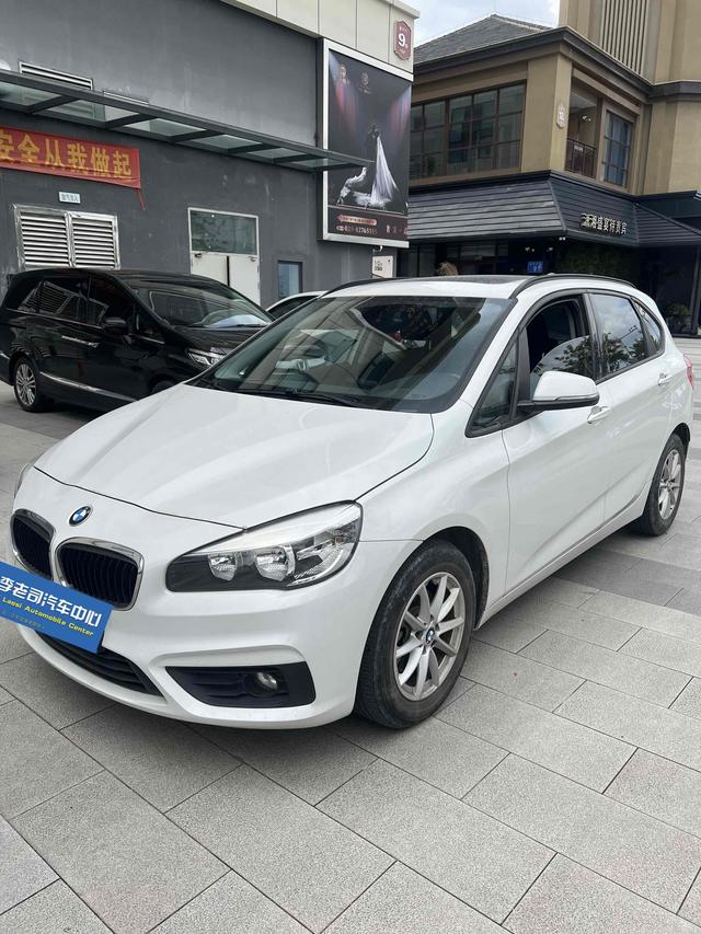 BMW 2 Series Wagon 2016 218i Style