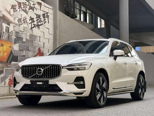 Volvo XC60 PHEV 2024 T8 four-wheel drive long battery life Zhiyuan Deluxe Edition