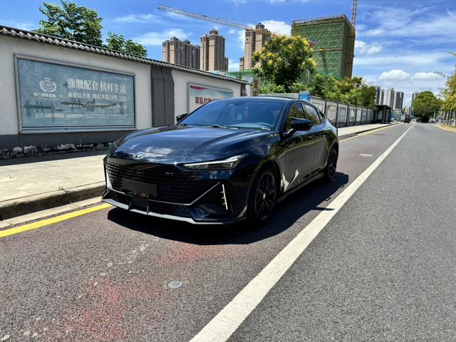 Changan UNI-V 2022 1.5T Intelligent Pilot Model