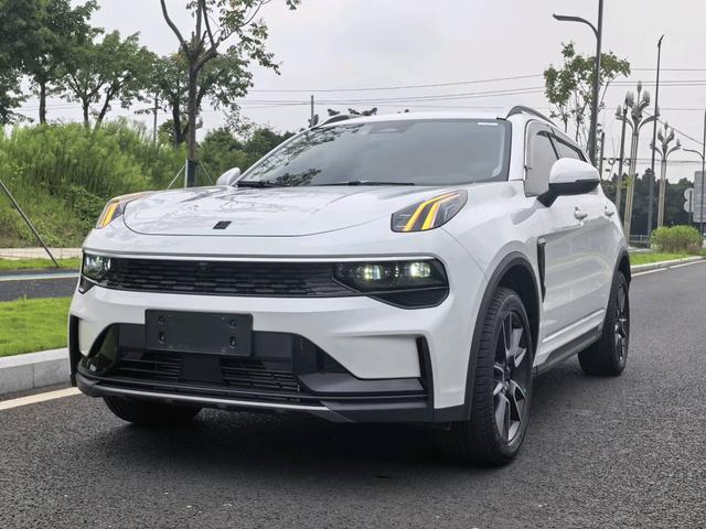 Lynk & Co. 01 2023 2.0 TD two-wheel drive Pro