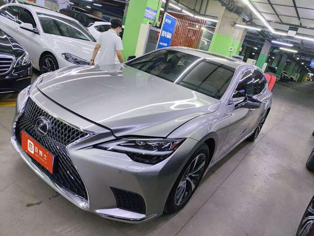 Lexus LS 2021 500h Premier Edition