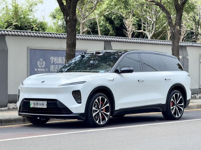 Nio ES8 2023 100kWh Signature Edition