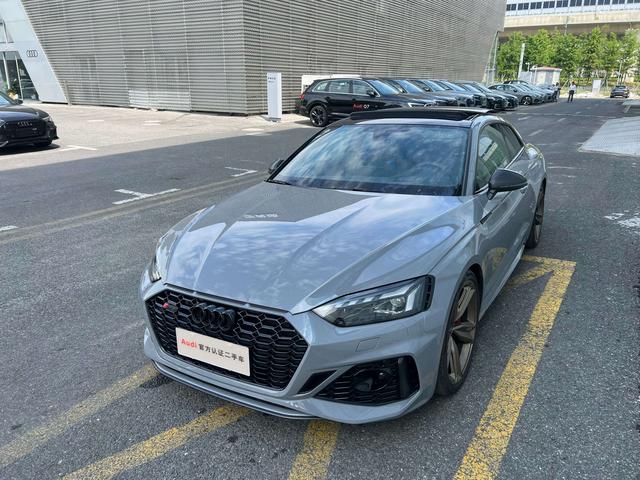 Audi RS 5 2023 2.9 T Coupe dark Gold version