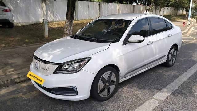 Dongfeng Fengshen E70 2021 Model 500 Super Exclusive Edition