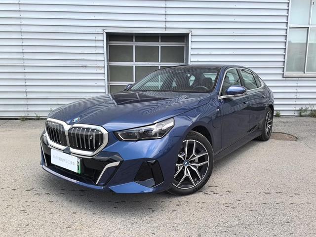 BMW i5 2024 eDrive35L M sports suit