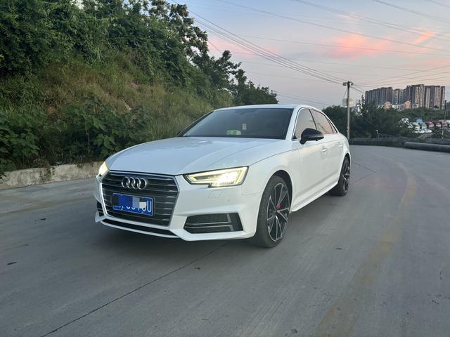 Audi A4L 2018 30th anniversary model 45 TFSI quattro personalized sports edition