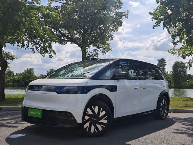 ZEEKR MIX 2025 102kWh long battery life Smart Driving version