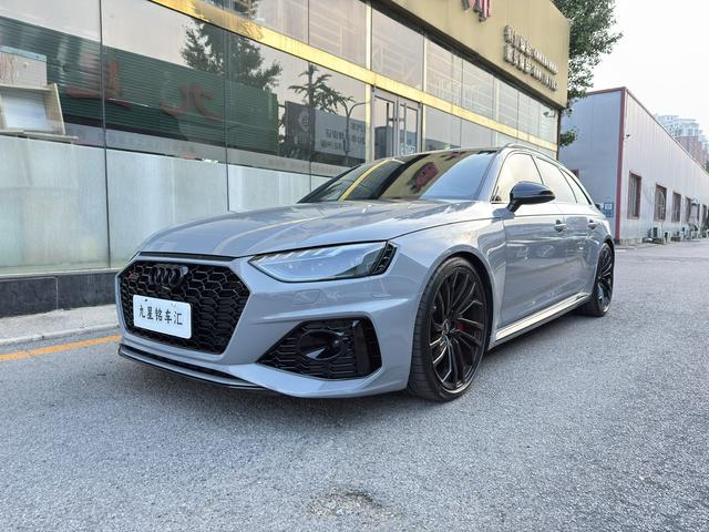 Audi RS 4 2022 RS4 2.9 T Avant Dark Gold Edition