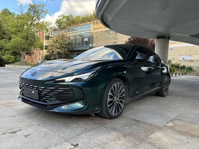 MG7 2023 2.0T Automatic Beauty Hunting Exclusive Edition