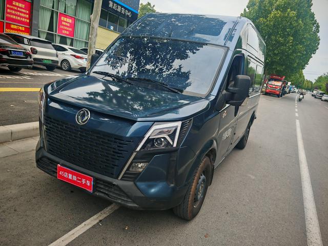 Yufeng 2023 V9+2.3T manual front-drive cargo long-axis mid-top 3 seats