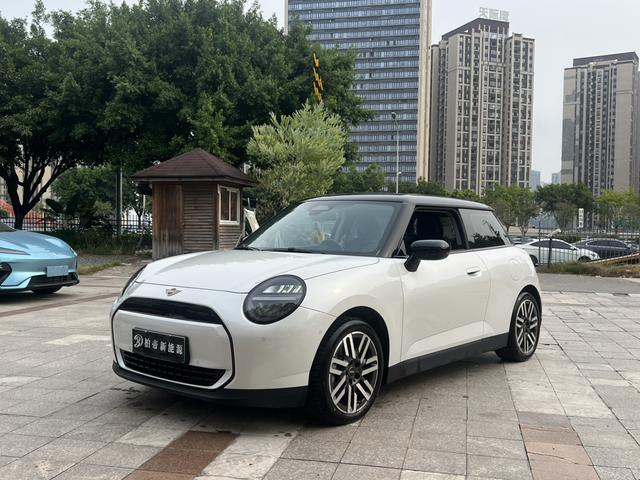 Electric MINI COOPER 2024 COOPER E classic