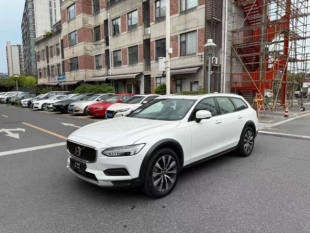 Volvo V90 2024 Cross Country B5 AWD Zhiyuan Edition