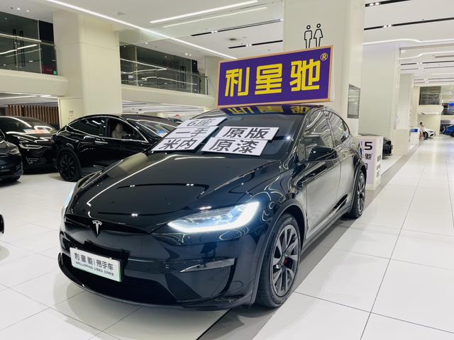 Model X 2023 Plaid version three-motor all-wheel drive version