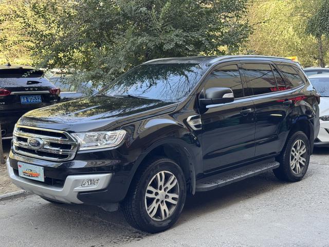 Roadrunner 2017 2.0T Gas Automatic 4WD Luxury 5-Seater