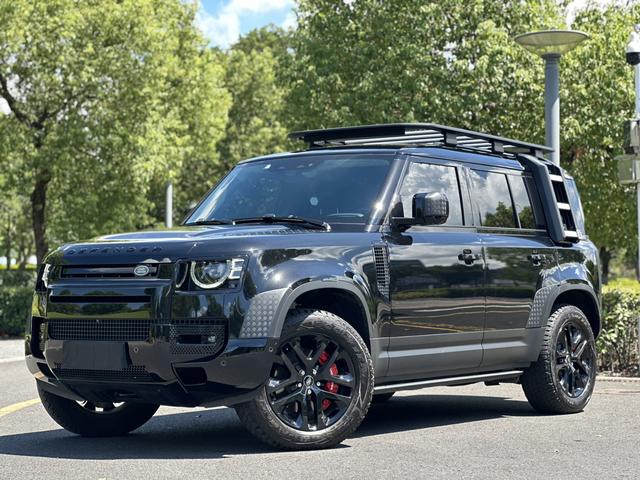 Defender 2024 110 3.0T P400 Dark Special Edition
