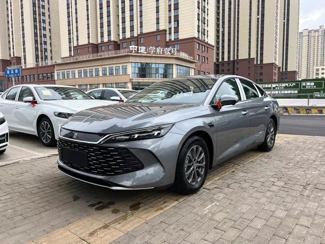 Qin L DM 2025 Smart driving version DM-i 80KM leading Type