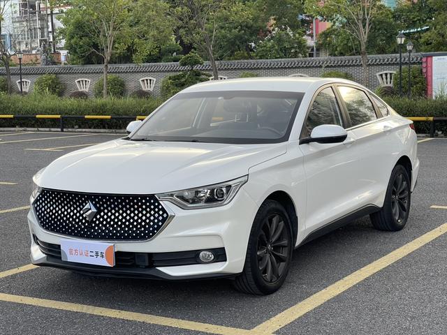 Baojun RC-6 2019 1.5T CVT 24-hour online luxury