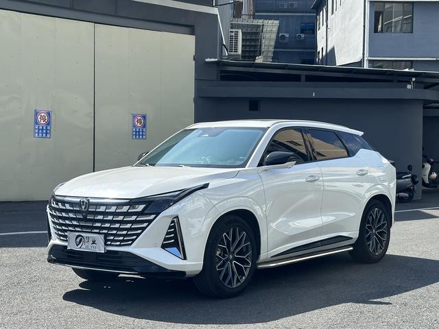 Changan UNI-Z 2025 1.5T DCT Premium Type