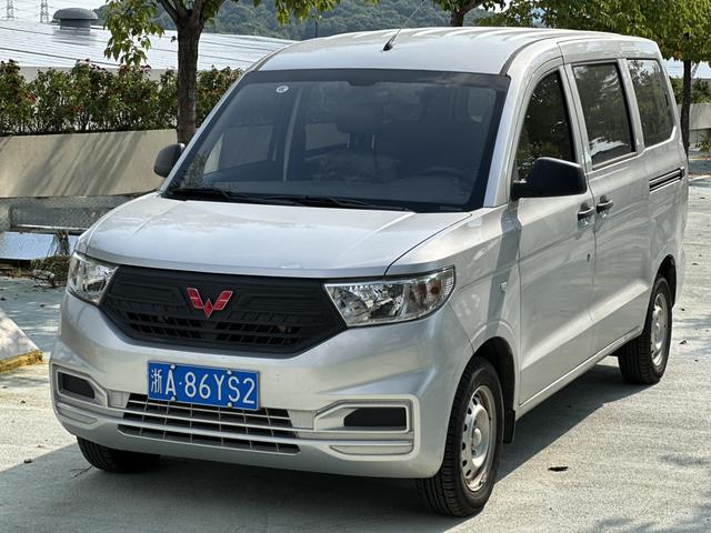 Wuling Hongguang V 2022 1.5L Jintuo Version Electric Booster
