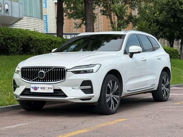 Volvo XC60 PHEV 2024 T8 four-wheel drive long battery life Zhiya Deluxe Edition