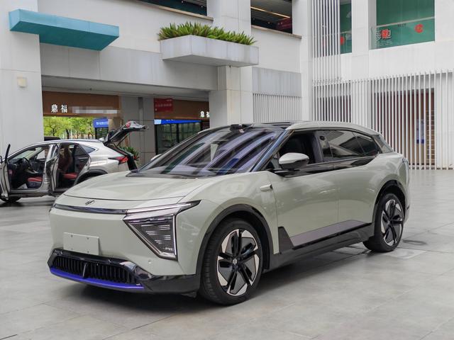 High Hopper HiPhi Y 2023 765km Signature Edition
