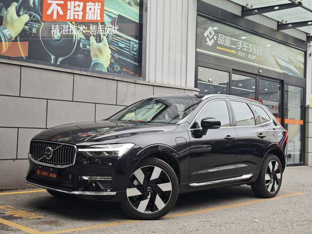 Volvo XC60 PHEV 2025 T8 four-wheel drive long battery life Zhiya Deluxe Edition