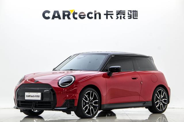 Electric MINI COOPER 2024 COOPER SE racer
