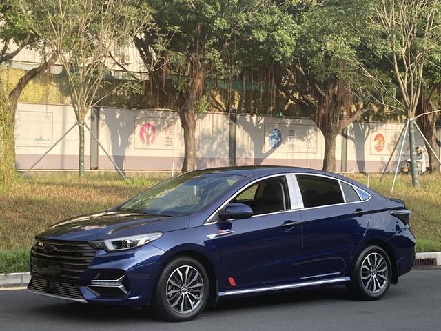 AREZE 5 PLUS 2021 Xiao Ze 1.5T CVT Zhi PLUS