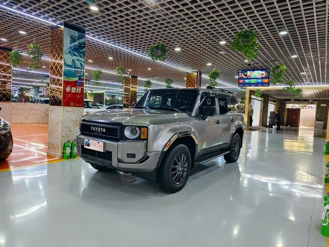 Prado 2024 2.4T dual-engine crossover BX version 5-seater