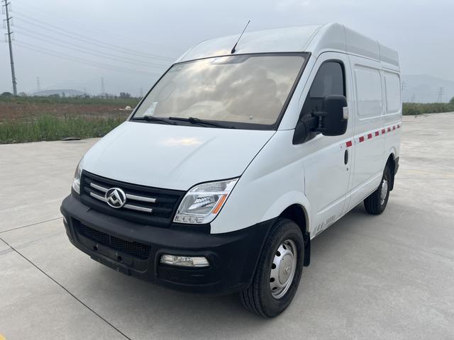 Xintu V80 2020 2.5T classic city with King manual short shaft mid-top 2/3 seat