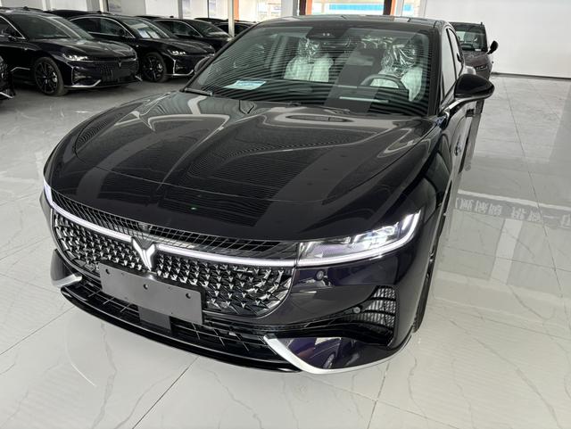 Lantu Chasing Light PHEV 2024 Ultra-long battery life Four-wheel drive Ultimate Edition