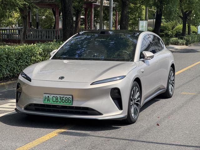 Azera ET5T 2023 75kWh