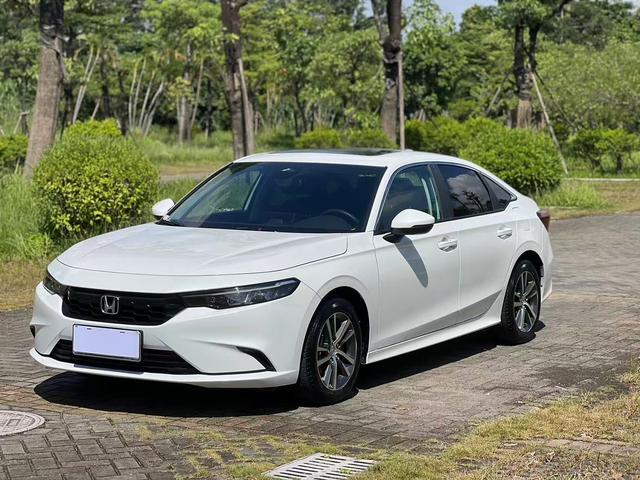 Model 2023 240TURBO CVT Leader