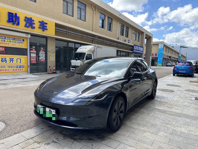 Model 3 2025 rear-wheel drive version