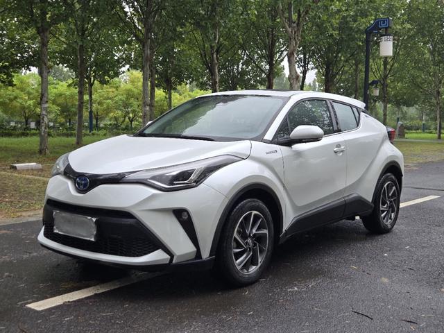 Toyota C-HR 2021 dual-engine 2.0L E-CVT Deluxe Edition