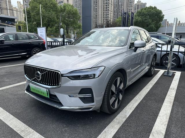 Volvo XC60 PHEV 2024 T8 four-wheel drive long battery life Zhiya Deluxe Edition