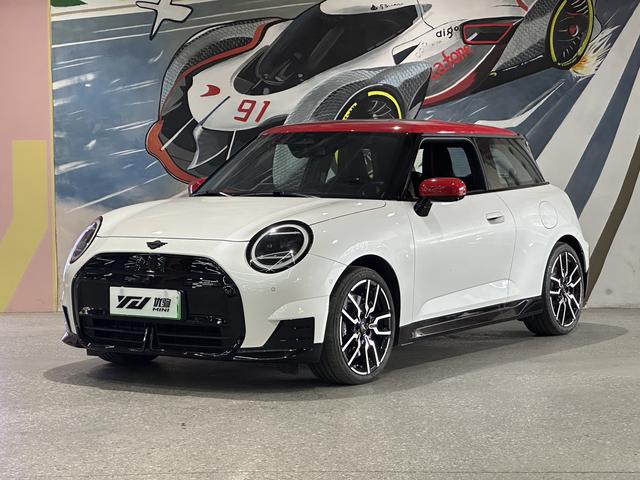 Electric MINI COOPER 2024 COOPER SE racer