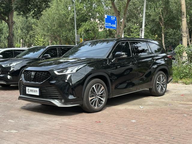 Crown Lufang 2024 Smart Electric Hybrid Dual engine 2.5L E-CVT Four-wheel drive Ultimate Edition