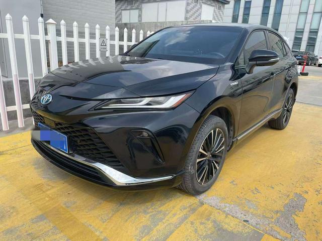 Visa 2022 Twin Engine 2.5L CVT 4WD Supreme Edition