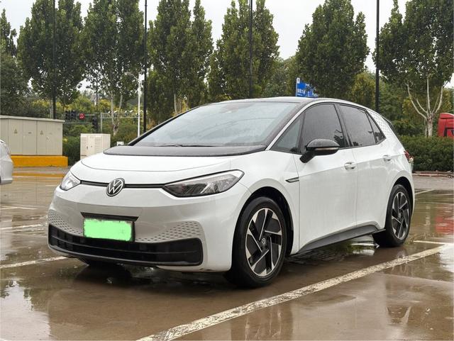Volkswagen ID.3 2023 Upgraded Pure Smart Edition