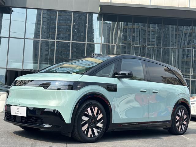 ZEEKR MIX 2025 102kWh long battery life Smart Driving version