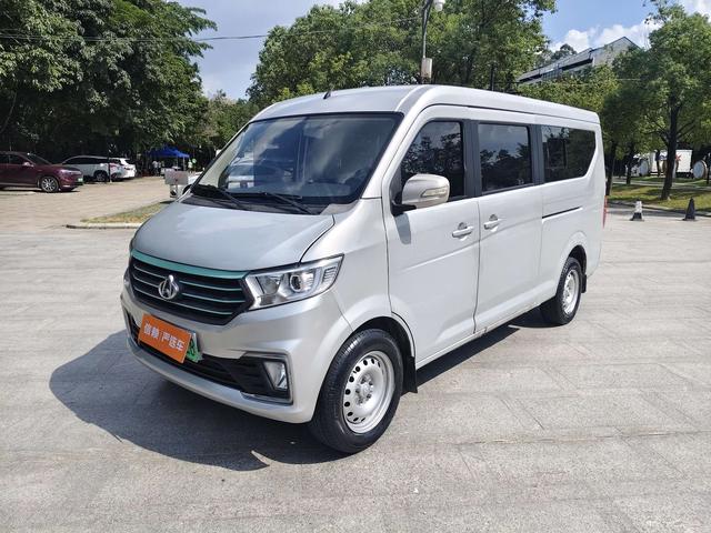Cross Star V5 EV 2022 300km 6-seater bus