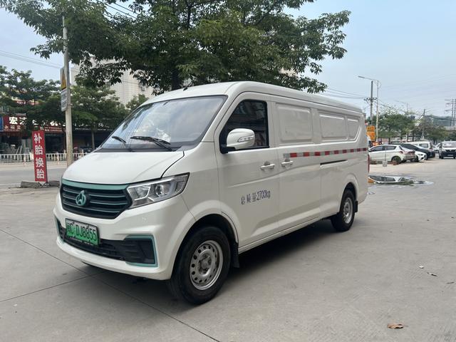Cross Star V7 EV 2022 model 270KM basic Type