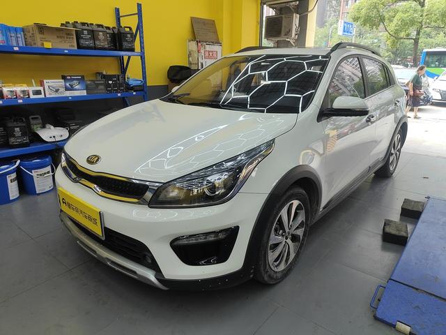 KX CROSS 2019 1.6L automatic smart sunroof version Country VI